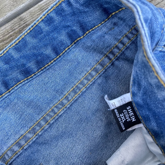 Boyfriend Jeans Cut Up Style Plus size 20 Distressed - Picture 2 of 4